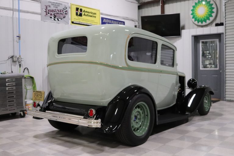 1932 Ford Tudor Sedan 5th Avenue Special Final assembly