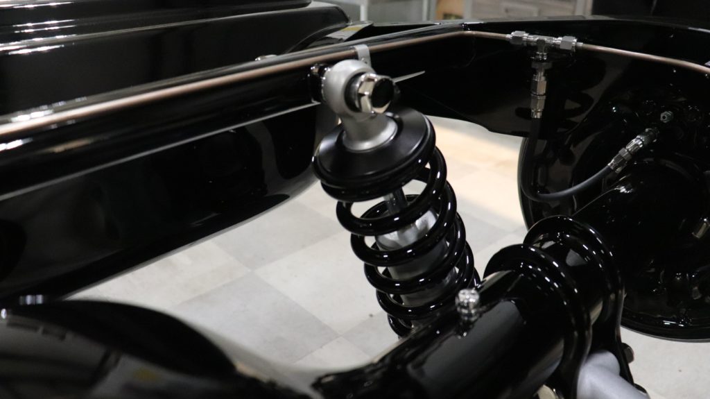 1932 Ford Tudor Sedan 5th Avenue Special frame and engine