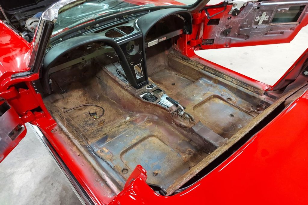 Custom classic 1968 Convertible Corvette restomod hotrod
